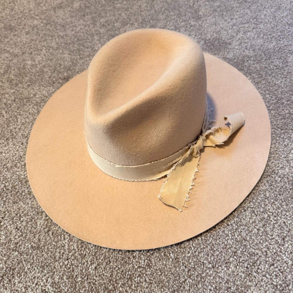 Gigi Pip cream fedora hat size 57 S/M